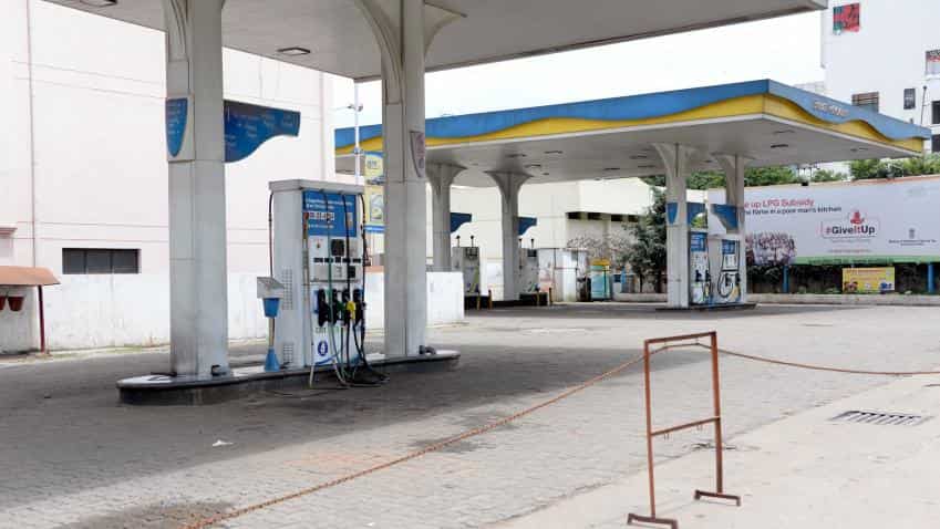  Maharashtra petrol pumps to remain shut on Sundays | Zee Business