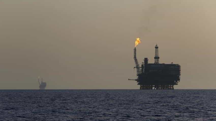 Oil falls as rising Libyan, U.S. output undermines cuts