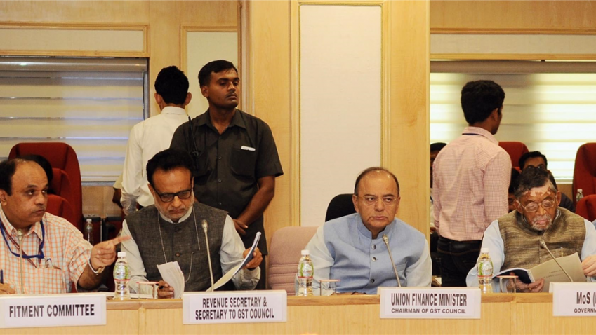 Arun Jaitley hints at no review of GST rate on hybrid cars Arun Jaitley hints at no review of GST rate on hybrid cars