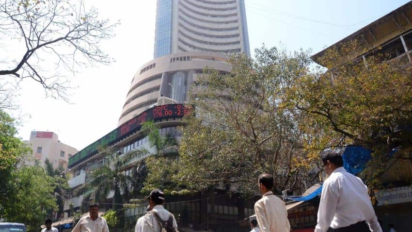 Sensex, Nifty open flat in early morning trade