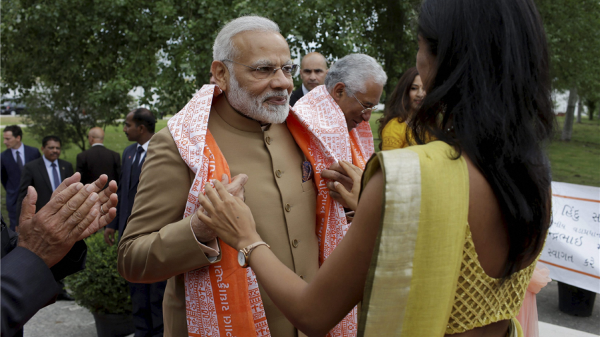 PM Narendra Modi given warm welcome by Indians in US