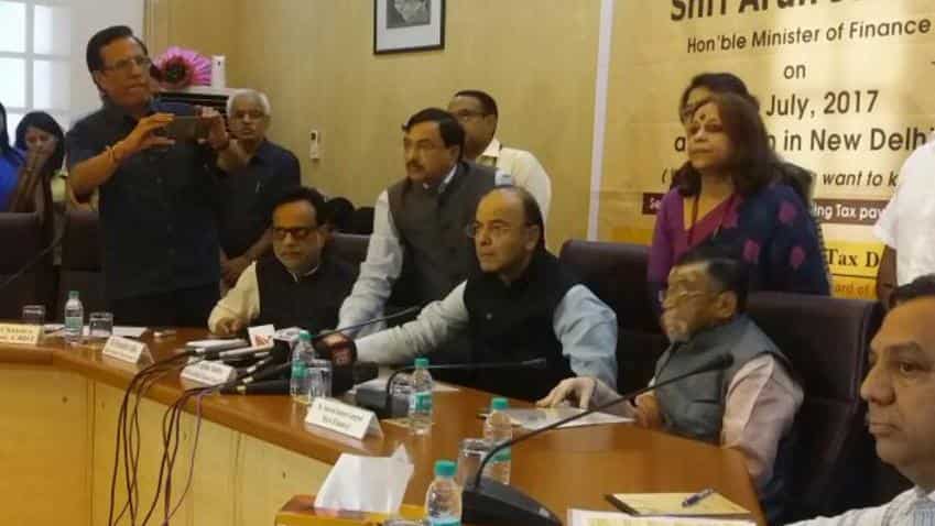 Income Tax: FM Arun Jaitley launches "Aaykar Setu" Income Tax: FM Arun Jaitley launches "Aaykar Setu"