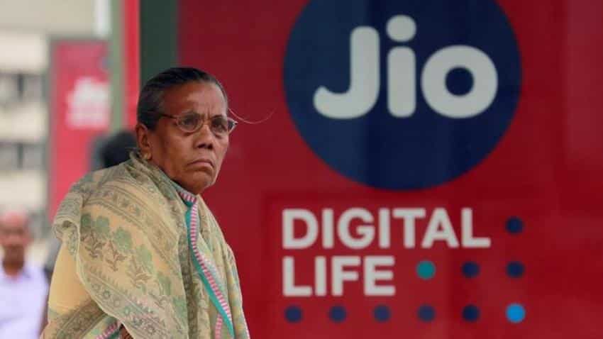 Reliance&#039;s &#039;free&#039; JioPhone shakes up cheap end of India&#039;s billion-strong market