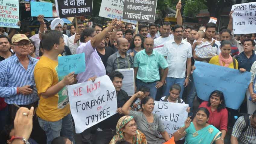 Jaypee customers hold protest on delayed delivery of homes Jaypee customers hold protest on delayed delivery of homes