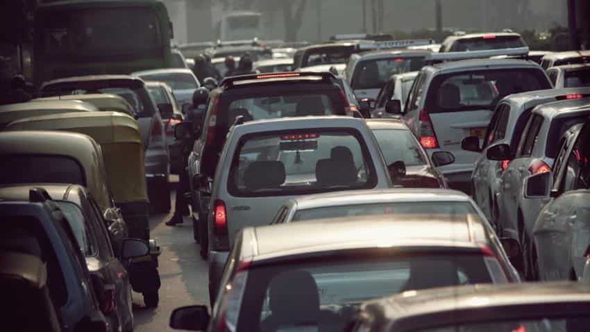 Govt notifies hike in GST cess on mid, large cars to 25% Govt notifies hike in GST cess on mid, large cars to 25%