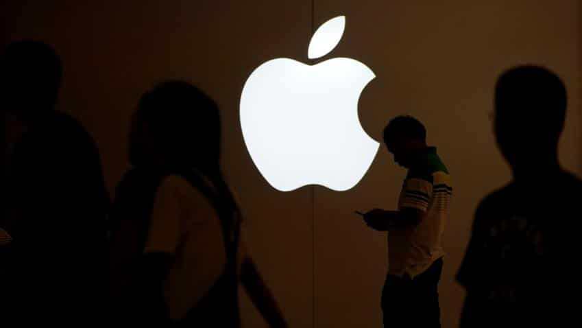 Apple&#039;s slide takes shine off global stock rally
