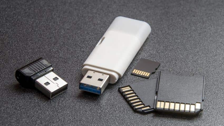 Fewer people are buying flash drives post GST, internal memory expansion in smartphones