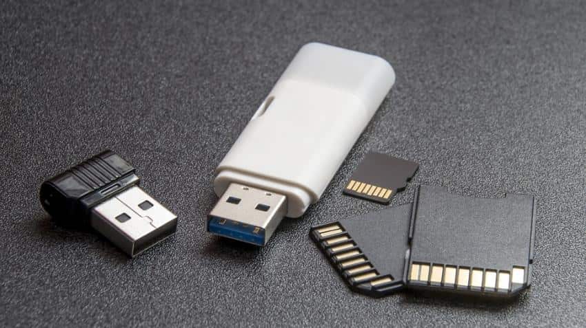 Fewer people are buying flash drives post GST, internal memory expansion in smartphones Fewer people are buying flash drives post GST, internal memory expansion in smartphones