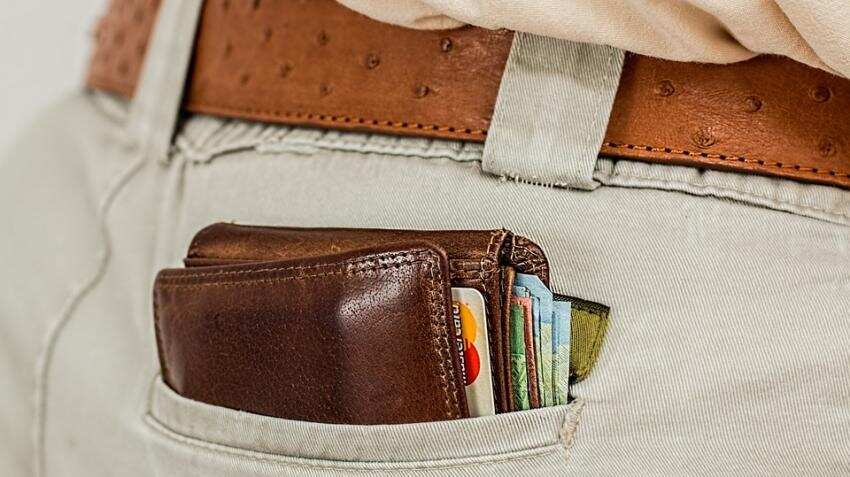 Standard Chartered Bank launches "Ultimate" credit card for Rs 5,000 Standard Chartered Bank launches "Ultimate" credit card for Rs 5,000