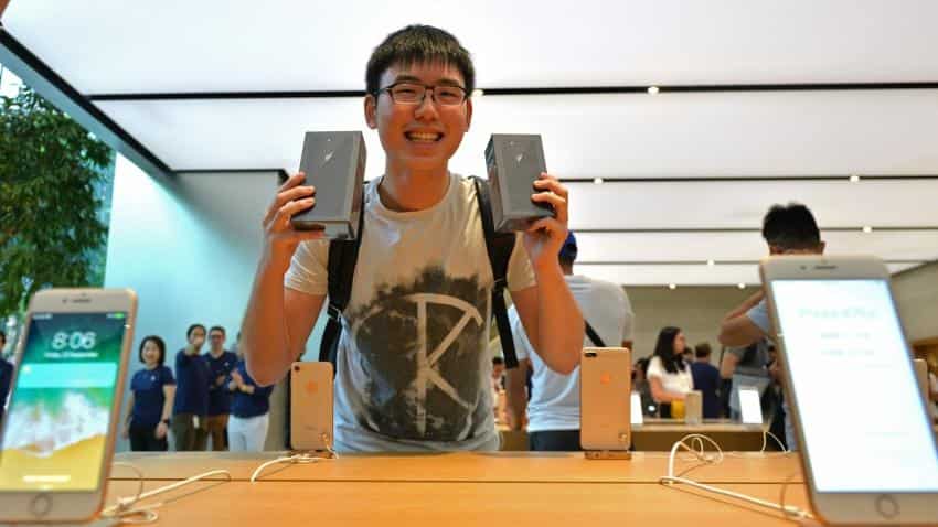 Reports of iPhone 8 Plus screen splits open while charging emerge Reports of iPhone 8 Plus screen splits open while charging emerge