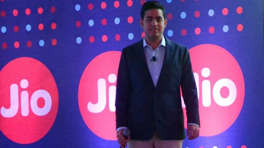 Reliance Jio's new Diwali offer gives full cashback on every Rs 399 recharge Reliance Jio's new Diwali offer gives full cashback on every Rs 399 recharge