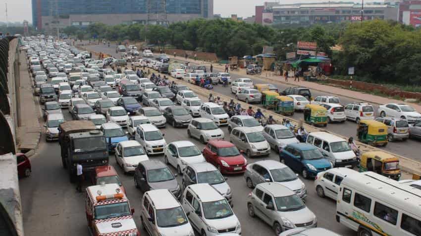 Nearly 4,000 people fined for violating traffic norms in Ghaziabad Nearly 4,000 people fined for violating traffic norms in Ghaziabad