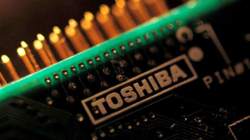 Exclusive: Toshiba set to OK $5 billion injection Monday to stay listed - sources