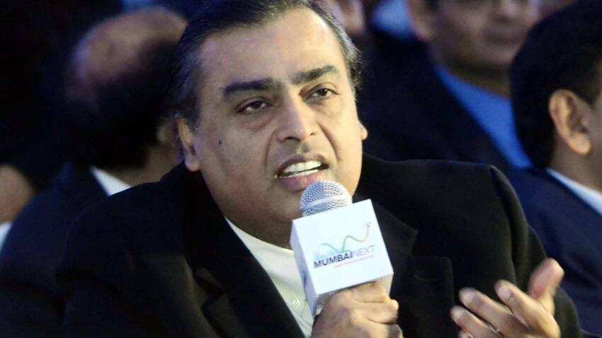 L&T's Naik is original Make-in-India man: Mukesh Ambani L&T's Naik is original Make-in-India man: Mukesh Ambani