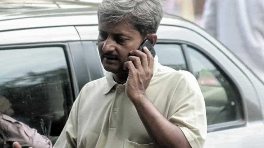 Telcos change tactics to get you to link mobile with Aadhaar Telcos change tactics to get you to link mobile with Aadhaar