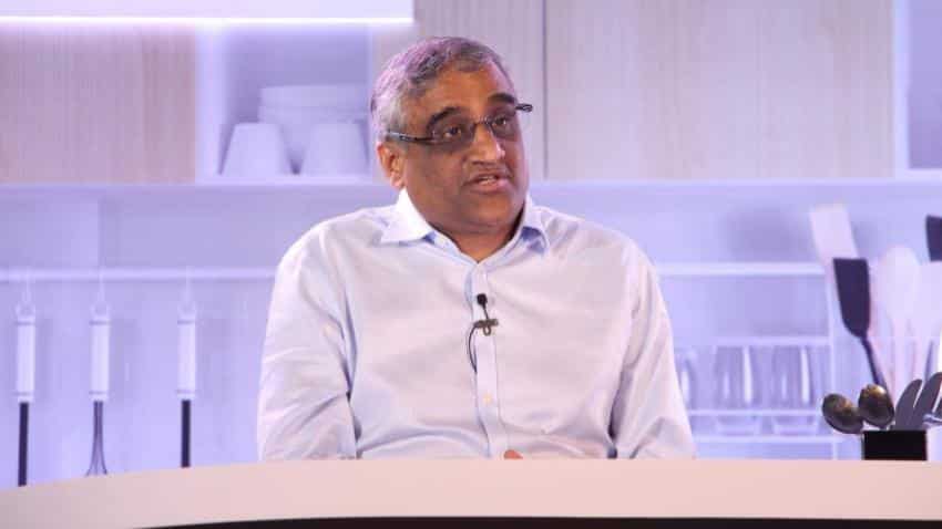 Online retail has a threat from us, we don&#039;t, says Kishore Biyani