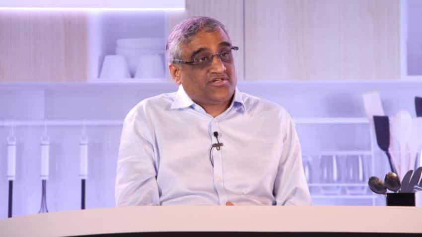 Online retail has a threat from us, we don't, says Kishore Biyani Online retail has a threat from us, we don't, says Kishore Biyani