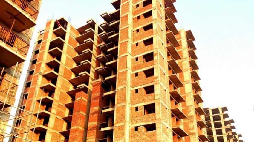 DLF plans to raise Rs 3,500 cr via QIP; board meet on December 1 DLF plans to raise Rs 3,500 cr via QIP; board meet on December 1