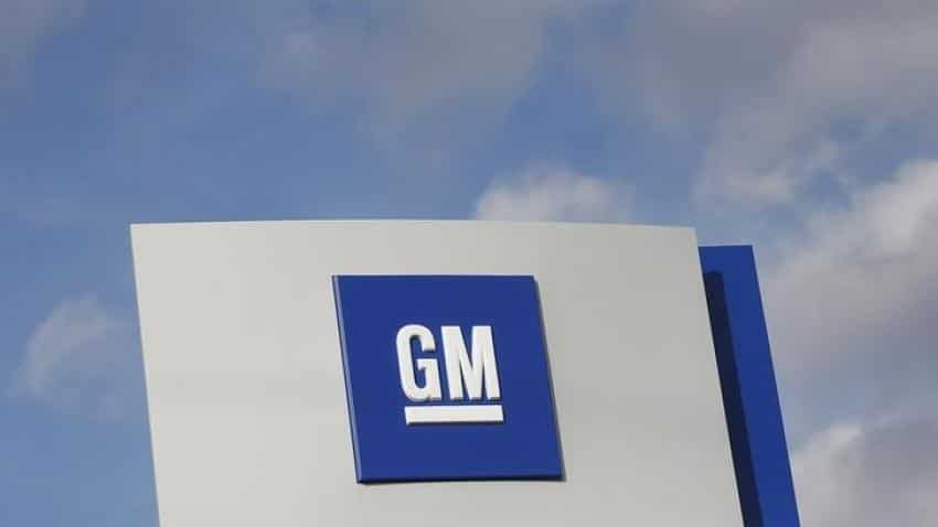 GM to equip newer cars with in-dash e-commerce technology