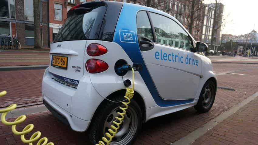 EV drive: SIAM for 5% GST, IT deduction for individual buyers