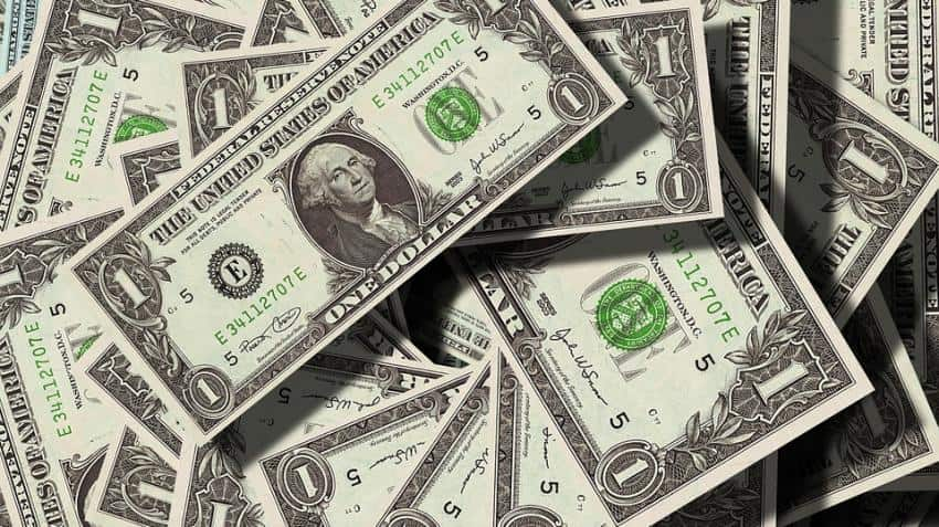 US dollar declines amid economic data