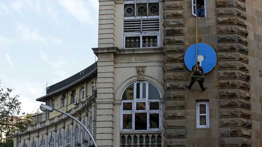 SBI collects Rs 1,771 crore as charges from below minimum balance accounts SBI collects Rs 1,771 crore as charges from below minimum balance accounts