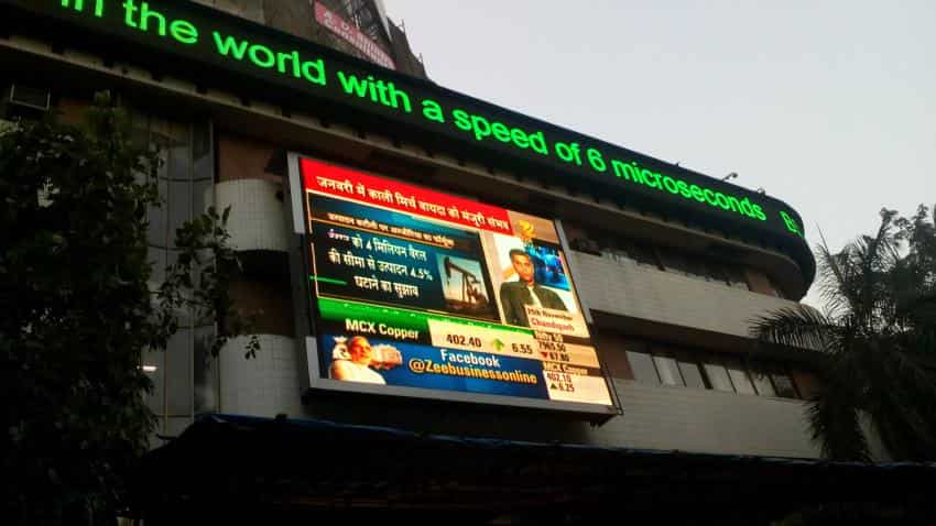 Sensex, Nifty trade flat; IndusInd Bank in focus ahead of Q3 result Sensex, Nifty trade flat; IndusInd Bank in focus ahead of Q3 result