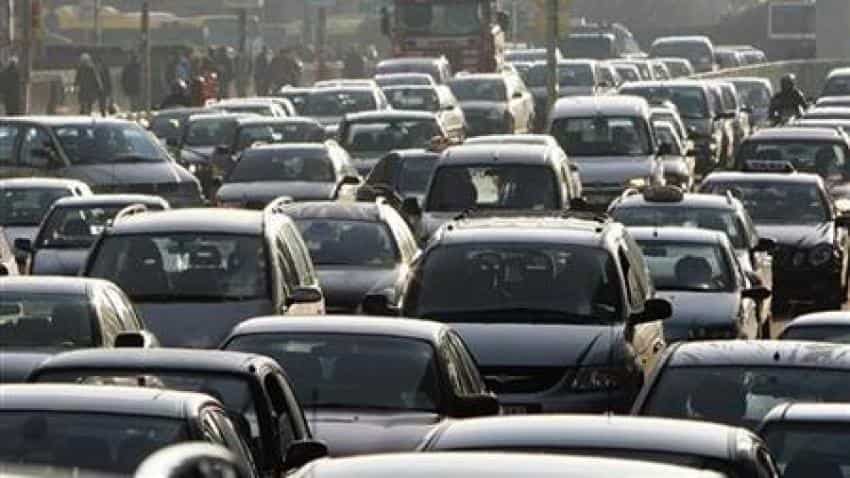Passenger vehicle sales zoom past record 30 lakh mark in 2017