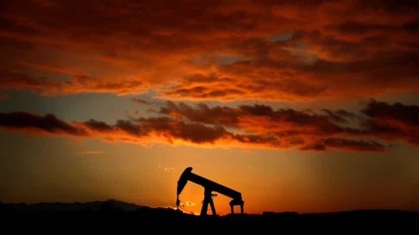 Oil dips on higher US fuel stocks, but overall market remains supported