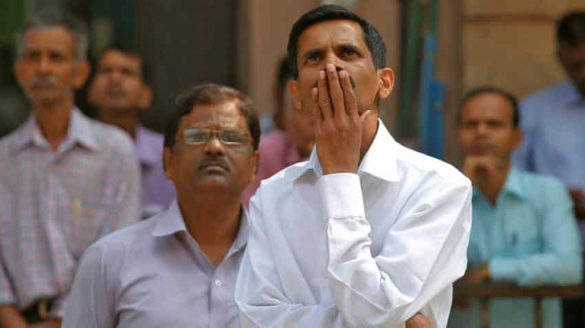 Bears ain't giving up! Sensex cracks over 500 points, Nifty dips below 10,400 Bears ain't giving up! Sensex cracks over 500 points, Nifty dips below 10,400