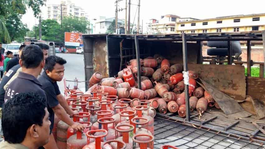 Govt to give additional 3 crore LPG connections by March 2020 Govt to give additional 3 crore LPG connections by March 2020