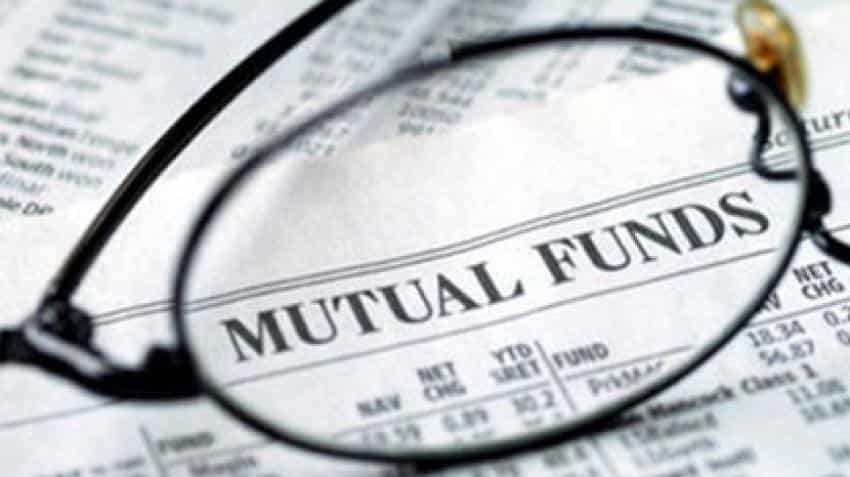 Even as market falls, mutual funds continue buying