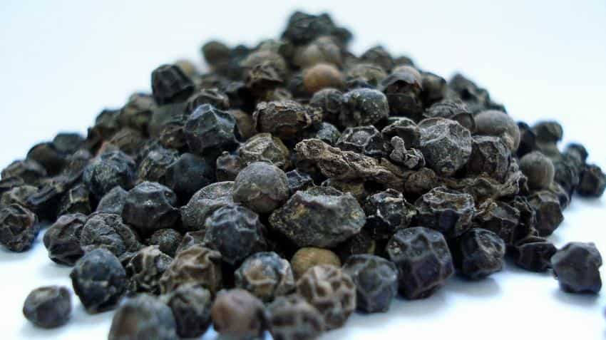 Select spices fall on subdued demand Select spices fall on subdued demand