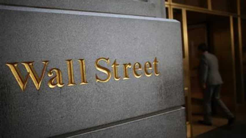 Tech stocks boost Wall St ahead of Fed minutes