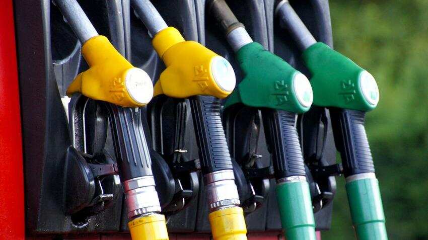 Petrol prices remain unchanged today; global crude tumbles