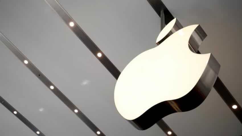 Apple gets nod for dual display device