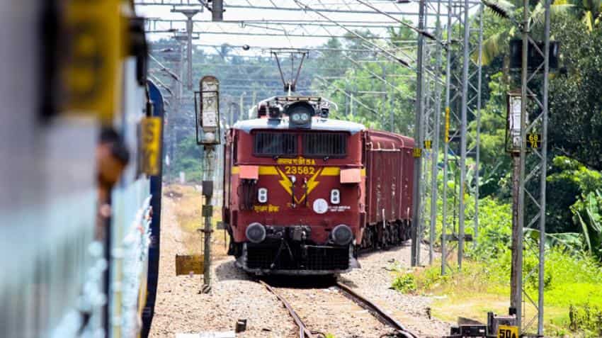 Railways dumps manual recording, introduces data loggers to improve punctuality of trains Railways dumps manual recording, introduces data loggers to improve punctuality of trains