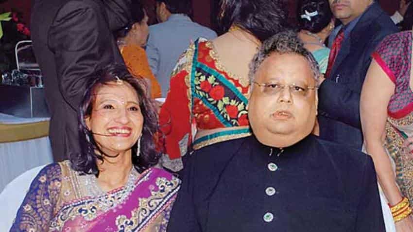 Rakesh Jhunjhunwala wife Rekha portfolio logs whopping 47 pct jump; owns Rs 2,800 cr worth shares Rakesh Jhunjhunwala wife Rekha portfolio logs whopping 47 pct jump; owns Rs 2,800 cr worth shares