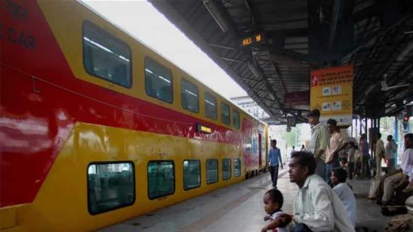 Railway recruitment 2018 last date: Relief for candidates as Indian Railways takes this big step; check rrbonlinereg.in Railway recruitment 2018 last date: Relief for candidates as Indian Railways takes this big step; check rrbonlinereg.in