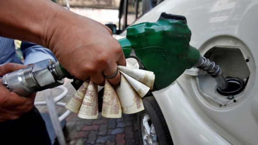 Petrol price hiked to Rs 73.73 per litre, fuel hits 4 year high Petrol price hiked to Rs 73.73 per litre, fuel hits 4 year high