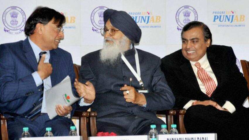 Mukesh Ambani, Lakshmi Mittal on Bloomberg Billionaires Top 100 Index; see who else made it Mukesh Ambani, Lakshmi Mittal on Bloomberg Billionaires Top 100 Index; see who else made it