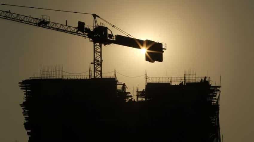 Services PMI back on growth track in March; job-creation at 7-yr high