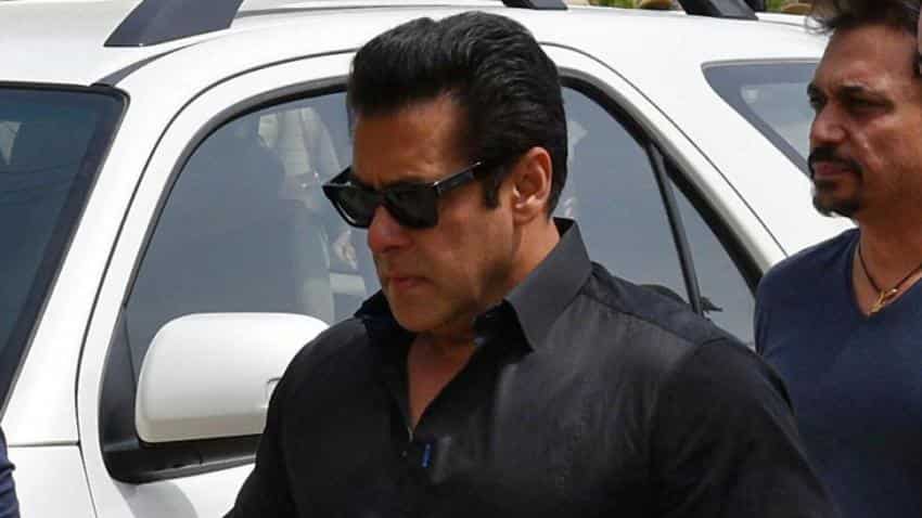 Salman Khan get's bail in blackbuck poaching case: relief for Bollywood, elated fans storm Twitter Salman Khan get's bail in blackbuck poaching case: relief for Bollywood, elated fans storm Twitter