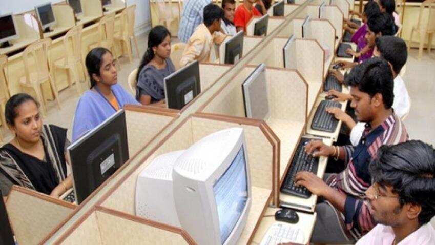 Online hiring up 3% YoY in March; check which sector recruiting the most Online hiring up 3% YoY in March; check which sector recruiting the most