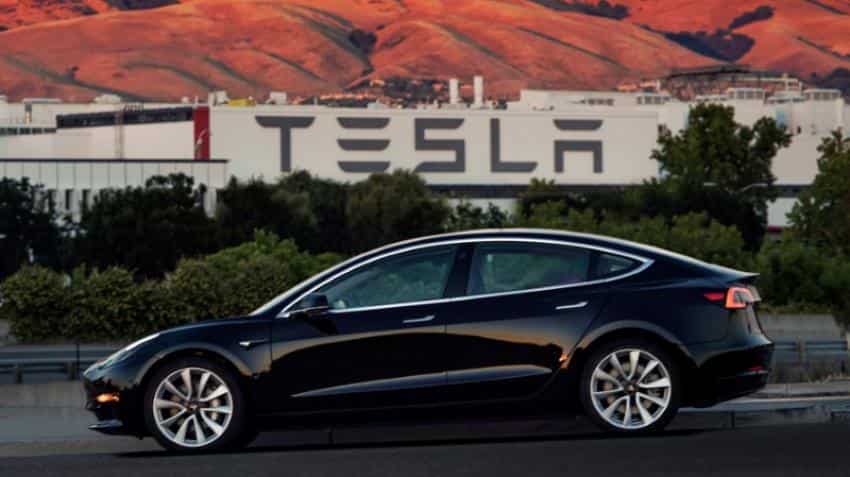  Tesla Model 3 production pause affects company&#039;s share prices
