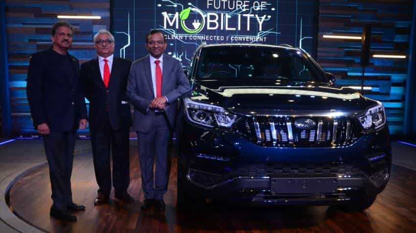2018 Mahindra XUV500 facelift priced at Rs 12.32 lakh launched; sets new premium SUV benchmark