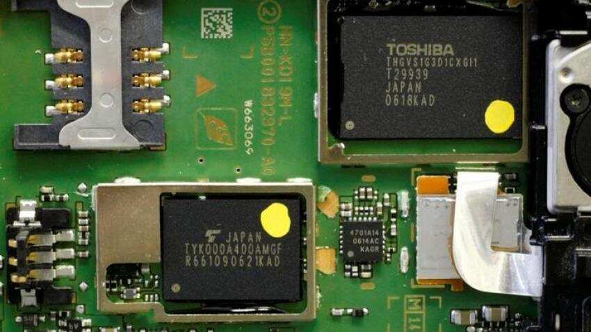 Toshiba eyes cancelling chip unit sale if no China approval by May Toshiba eyes cancelling chip unit sale if no China approval by May