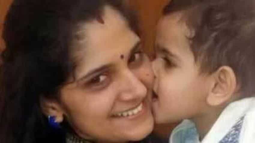 UPSC Civil Services Exam 2017: A mother of four-year old bags 2nd place; know more about Anu Kumari UPSC Civil Services Exam 2017: A mother of four-year old bags 2nd place; know more about Anu Kumari