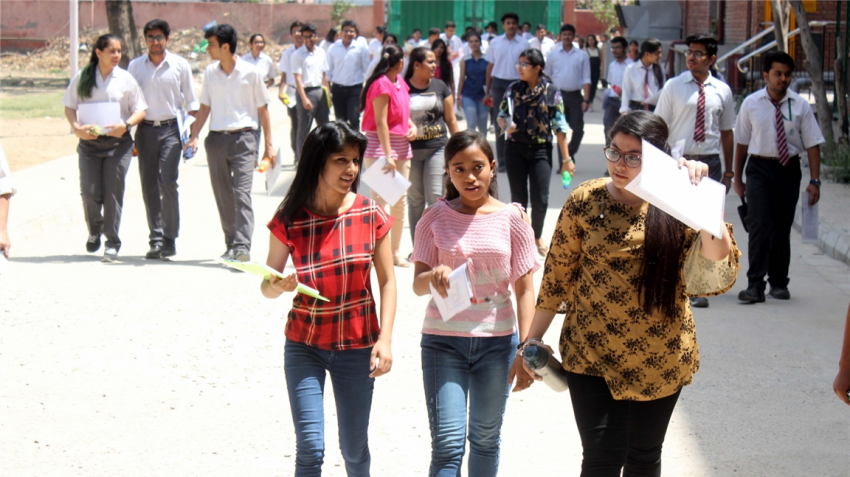 JEE Main result 2018 toppers list: Andhra Pradesh boys make state proud, bag first 2 spots JEE Main result 2018 toppers list: Andhra Pradesh boys make state proud, bag first 2 spots