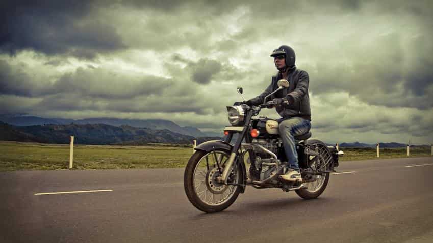 Eicher Motors misses estimates, sees muted Q4FY18 PAT at Rs 461.53 crore; shares end lower Eicher Motors misses estimates, sees muted Q4FY18 PAT at Rs 461.53 crore; shares end lower